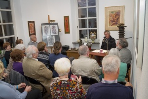 Über 50 Besucher fanden ihren Weg zur Auftaktveranstaltung von "Das Erzählte Werk" im Ernst-Alt-Kunstforum